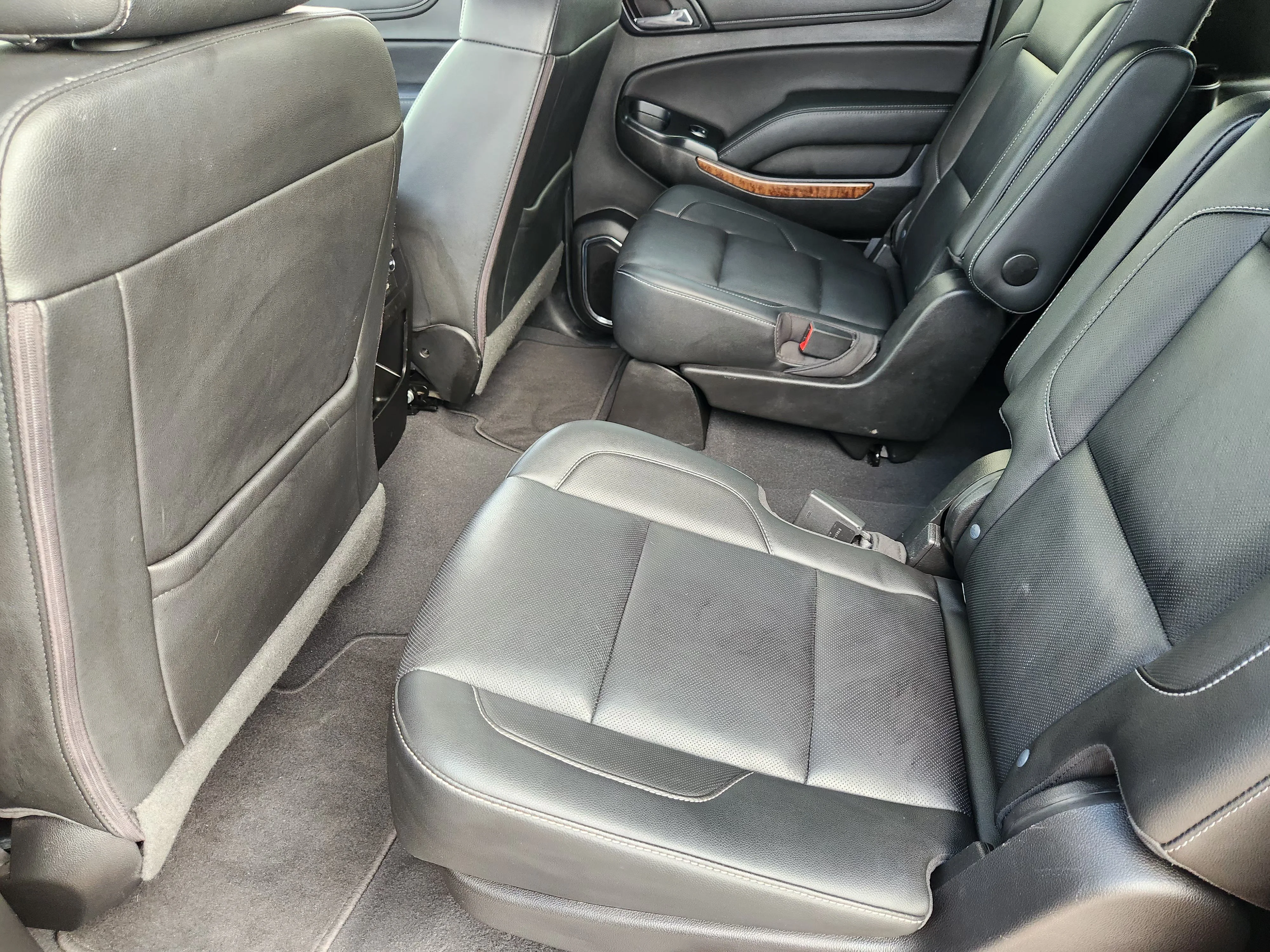Used 2019 Black Chevrolet Premier image 31