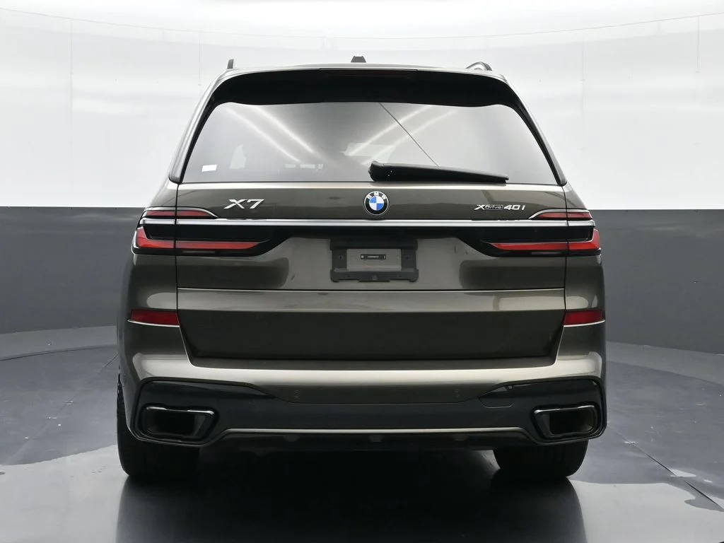 Certified Used 2025 Green BMW xDrive40i image 16