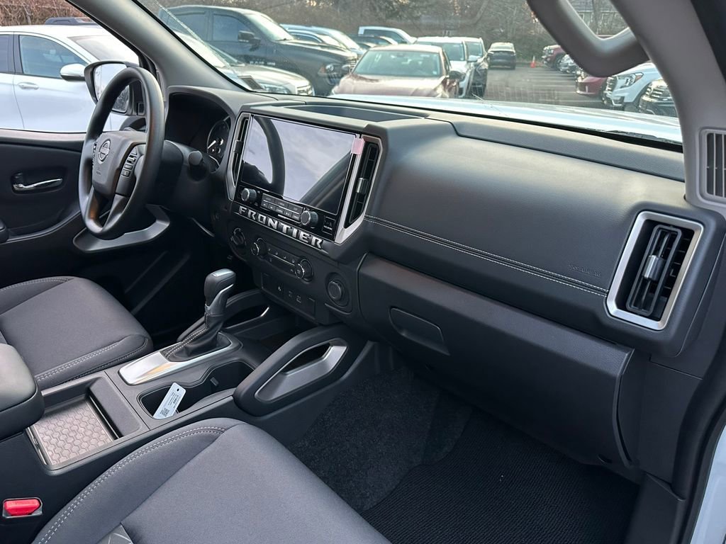2025 Nissan Frontier SV - Photo 26