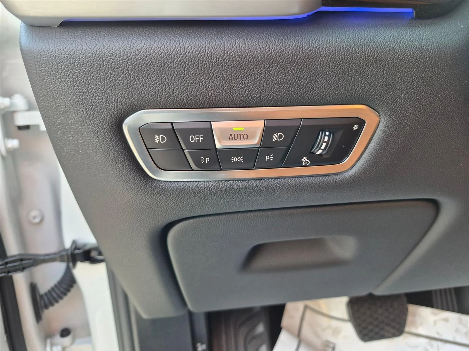 Used 2020 Mineral White Metallic BMW xDrive40i image 15