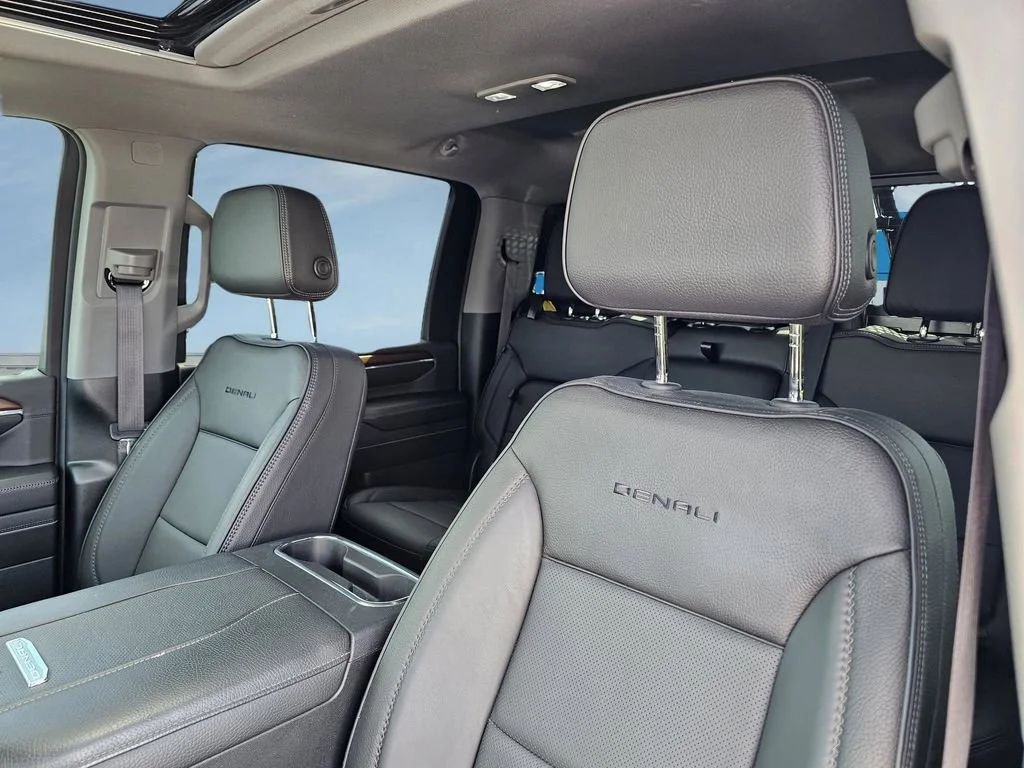 Used 2024 Onyx Black GMC Denali DRW image 19