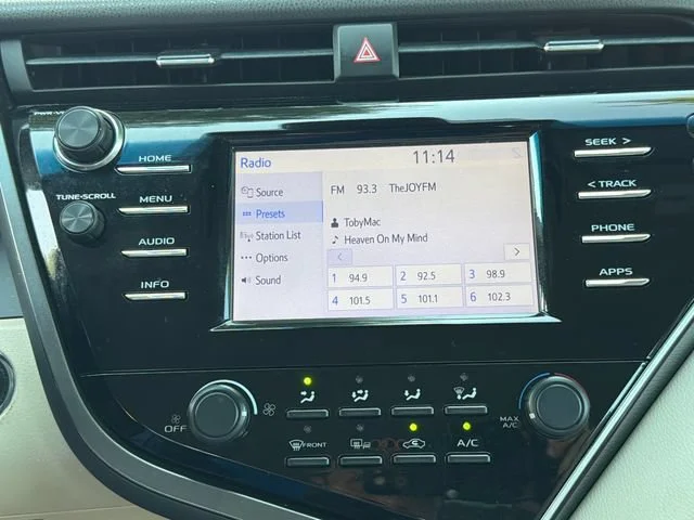 Used 2018 Red Toyota LE image 28