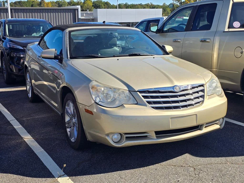 Used 2010 Gold Chrysler Touring image 9