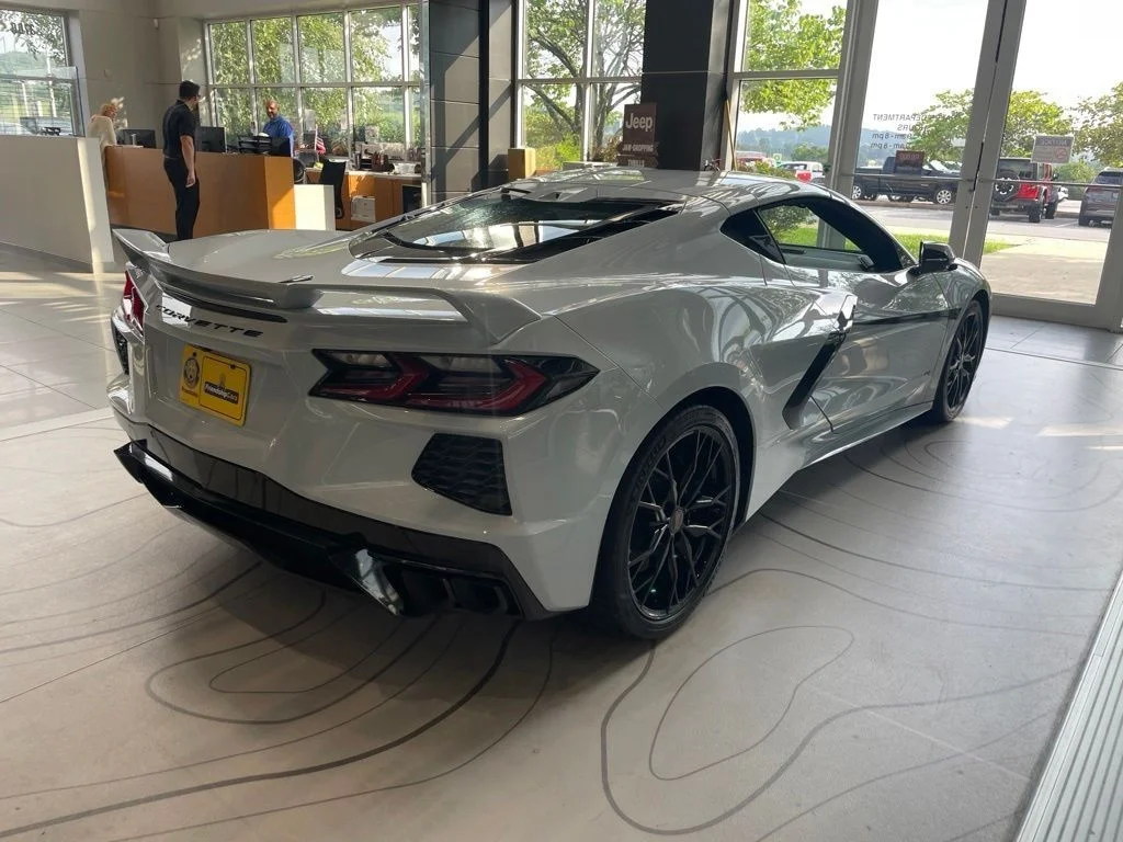 Used 2023 White Chevrolet Stingray image 5