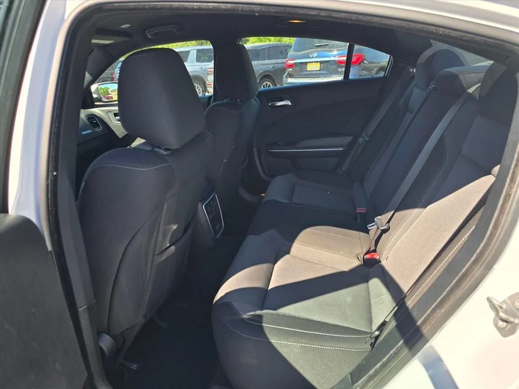 Used 2022 White Dodge SXT image 12