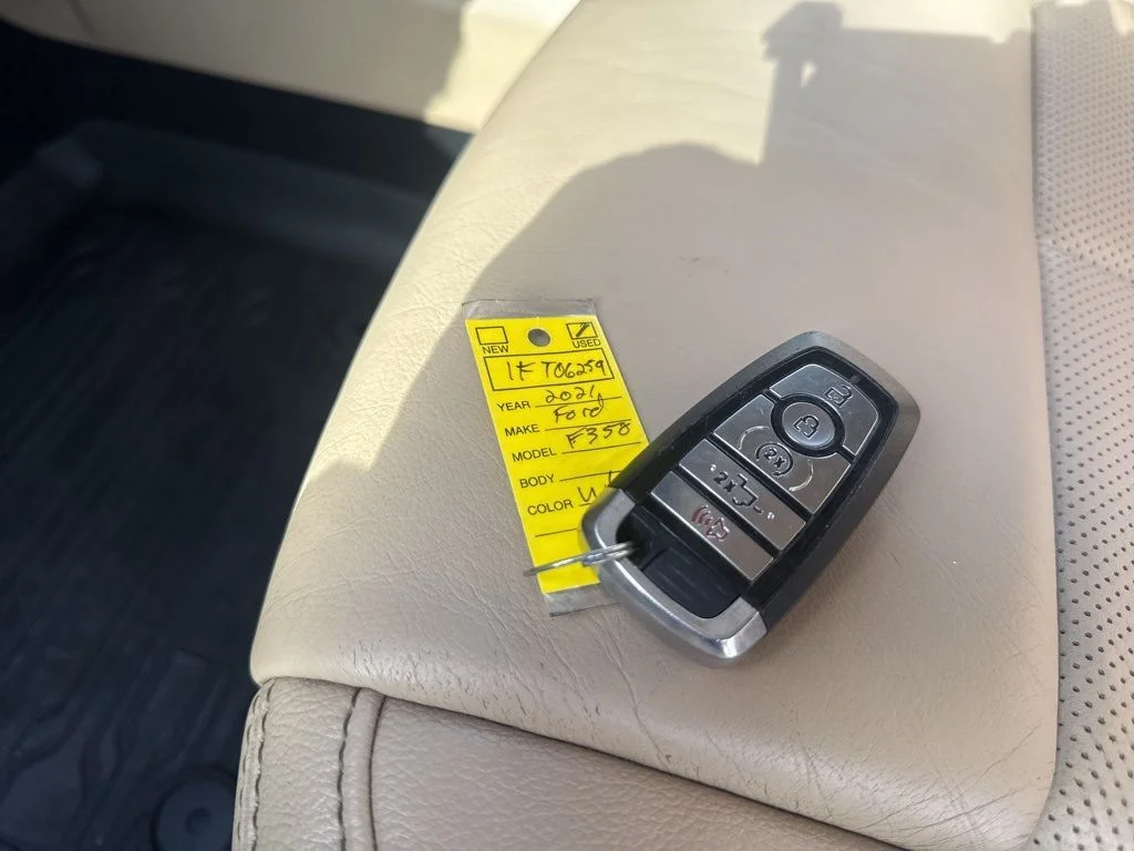 Used 2021 White Ford Lariat image 40