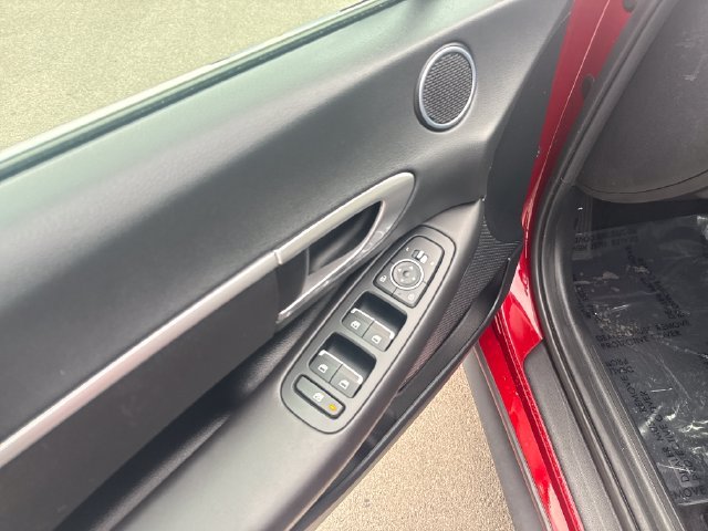 Used 2023 Red Hyundai SE image 11