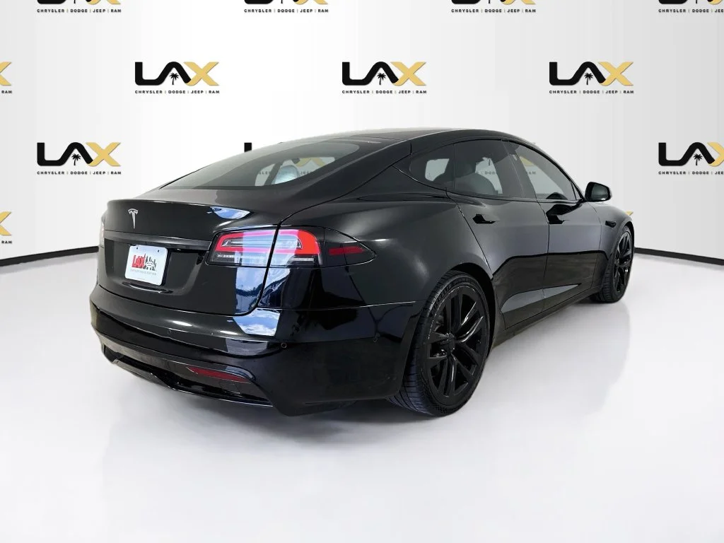 Used 2022 Black Tesla Plaid image 7