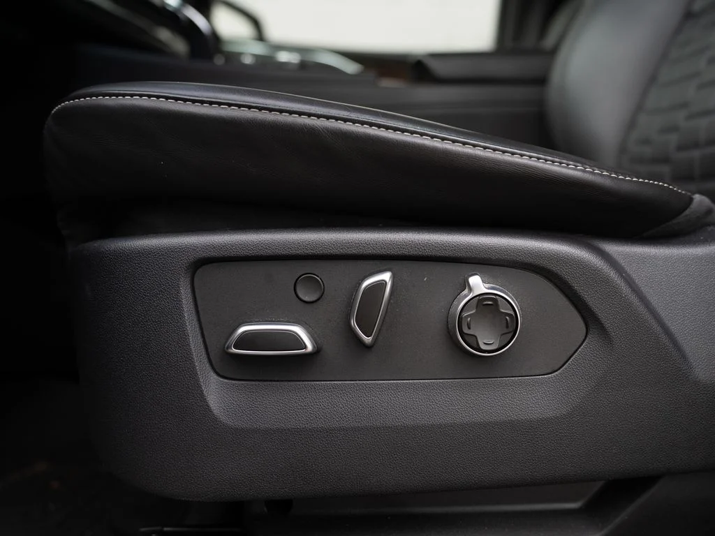 Used 2023 Black Cadillac Sport Platinum image 21