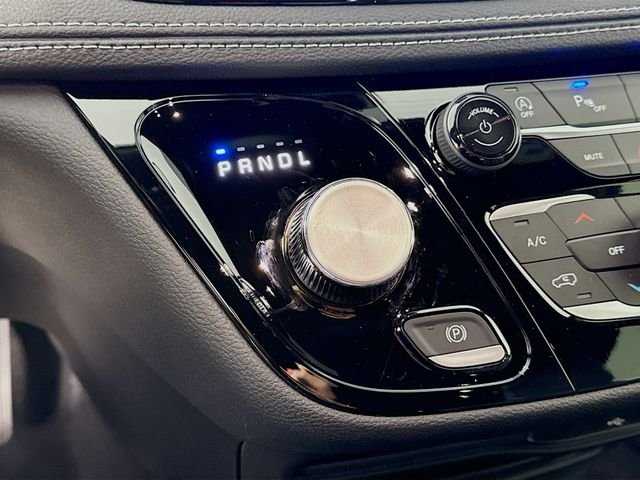 New 2026 Diamond Black Crystal Pearl-Coat Exterior Paint Chrysler Select image 16