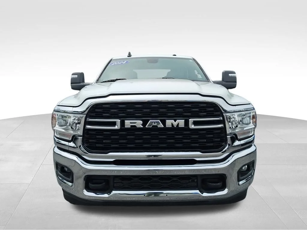 Used 2024 White Ram Big Horn image 8