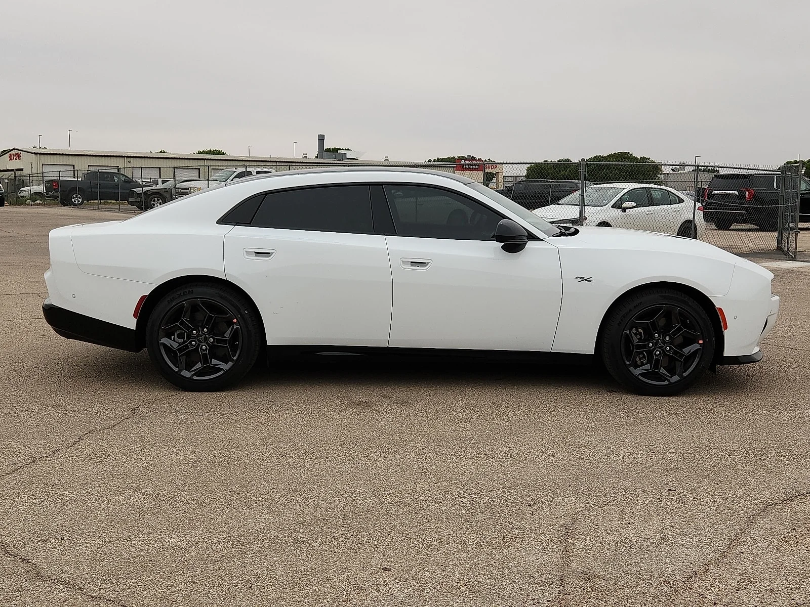 New 2026 White Knuckle  Paint Dodge R/T 4-DOOR AWD image 5