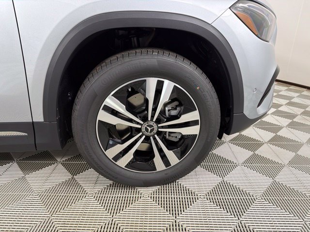 New 2026 Cirrus Silver Metallic Mercedes-Benz GLA 250 image 21