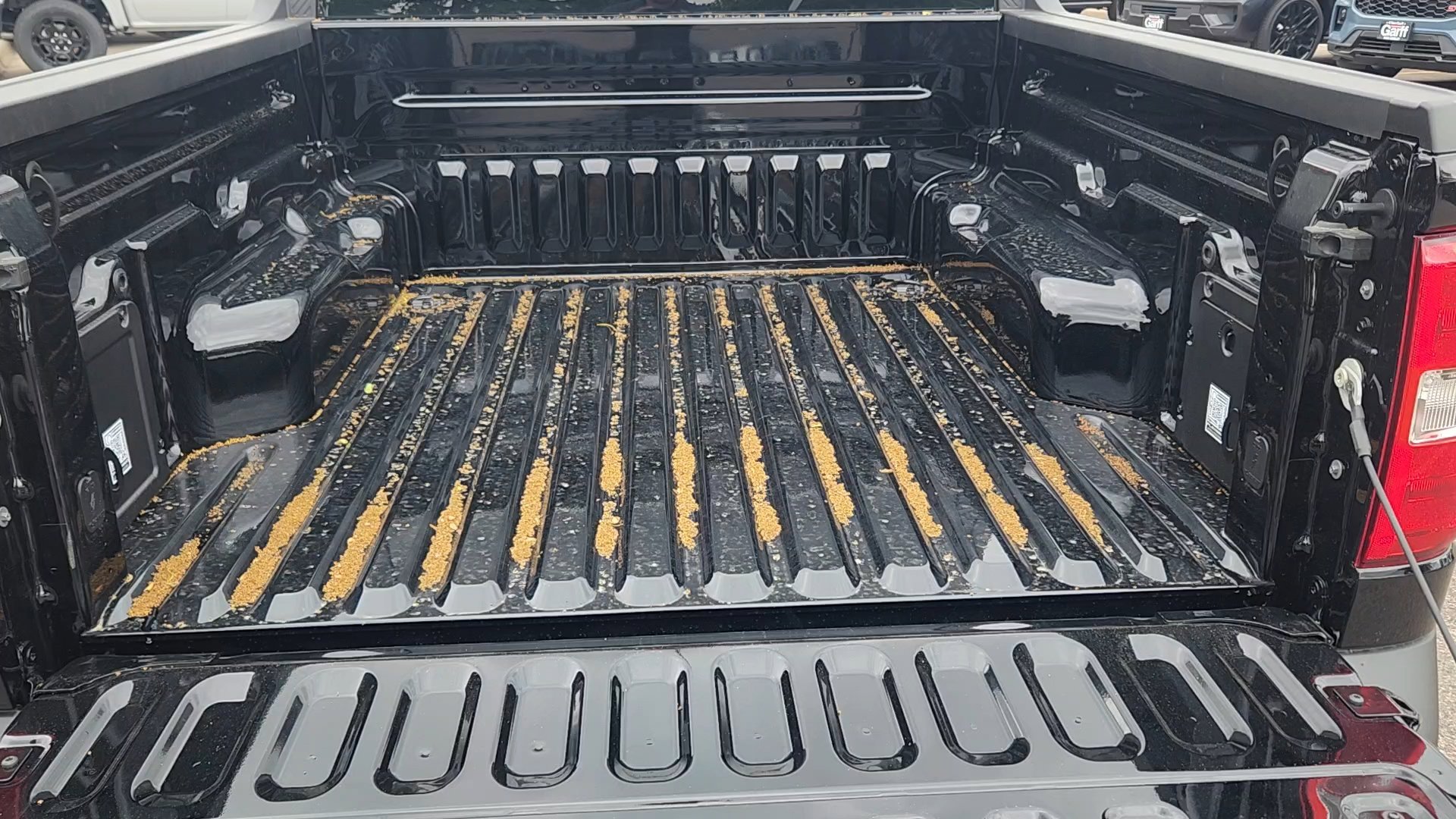 New 2026 Shadow Black Ford XLT image 22