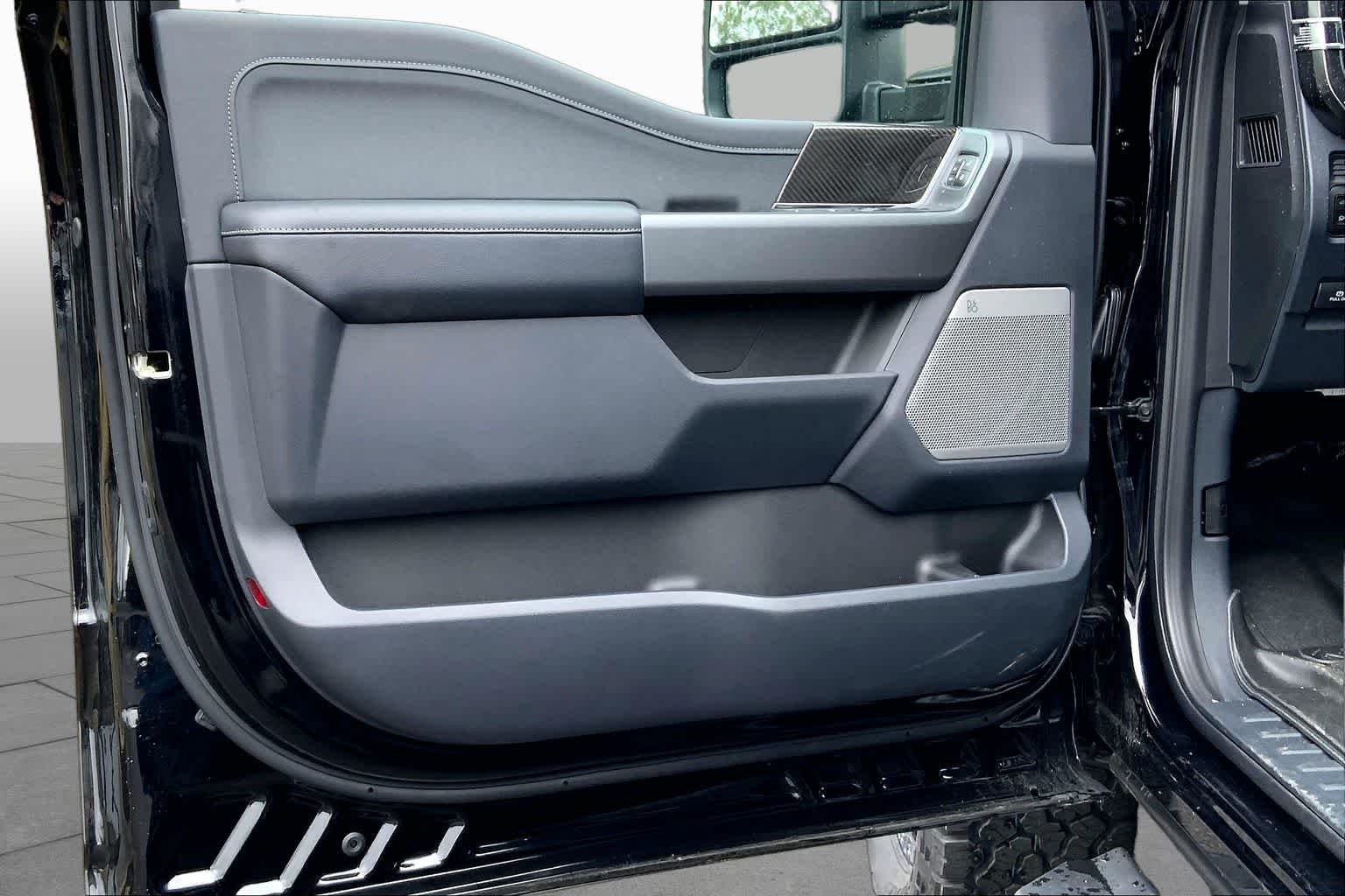 New 2026 Agate Black Metallic Ford F-250® Lariat® image 10
