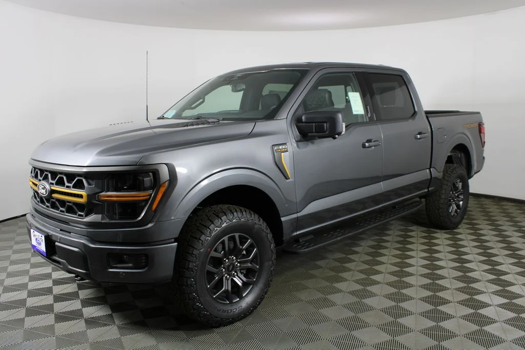 New 2026 Carbonized Gray Metallic Ford Tremor image 3
