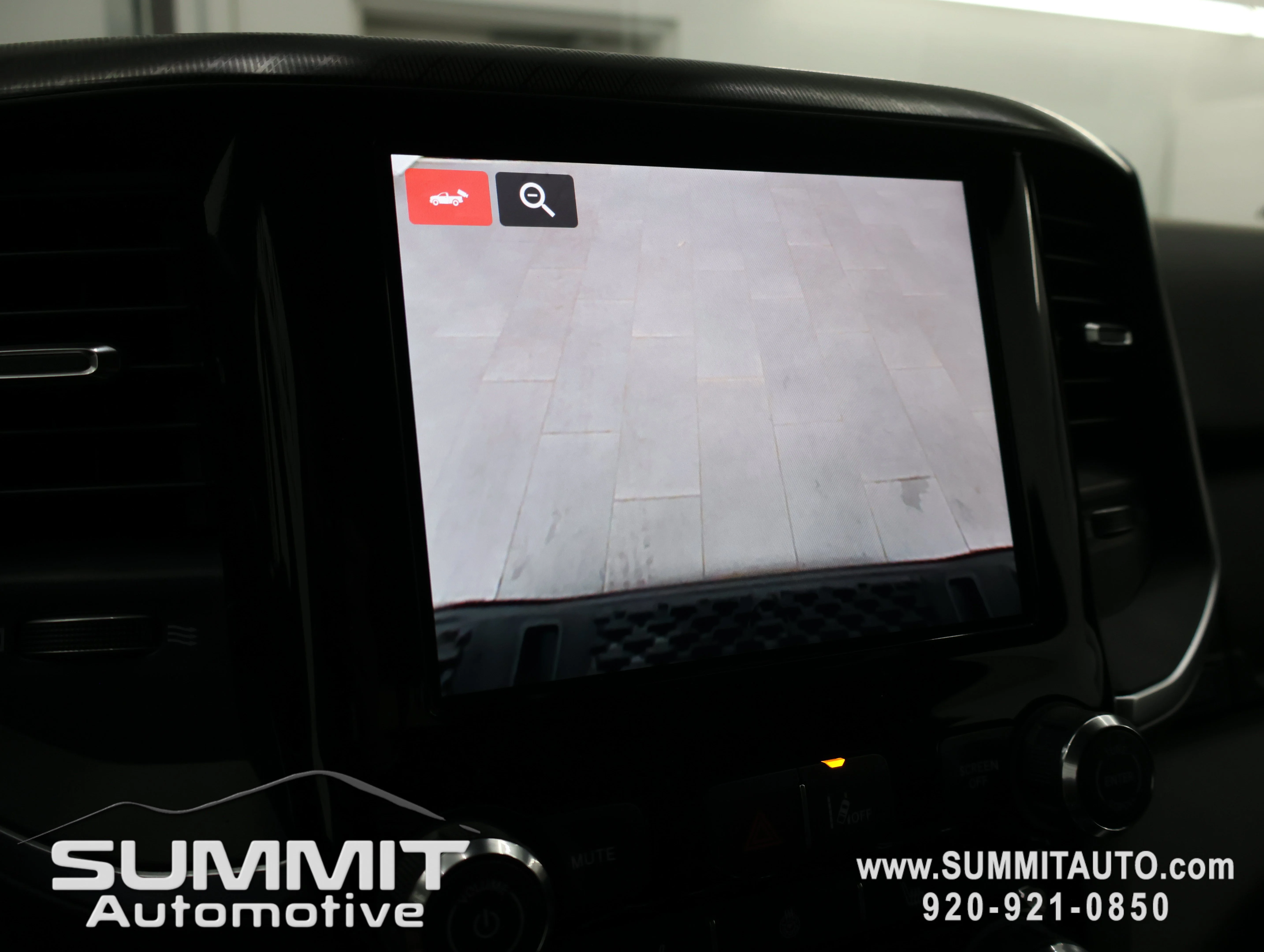 New 2026 Diamond Black Crystal Pearl-Coat Exterior Paint RAM Big Horn/Lone Star image 17