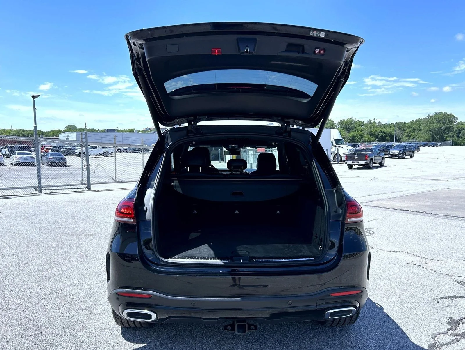 Used 2022 Black Mercedes-Benz GLE 350 image 21