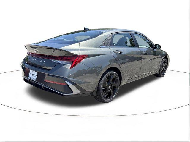 New 2026 Amazon Gray Hyundai SEL Sport Premium image 3