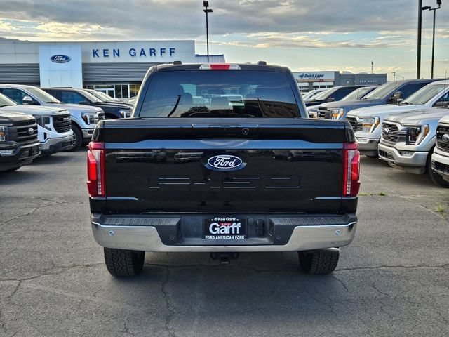 Used 2025 Black Metallic Ford LARIAT image 4