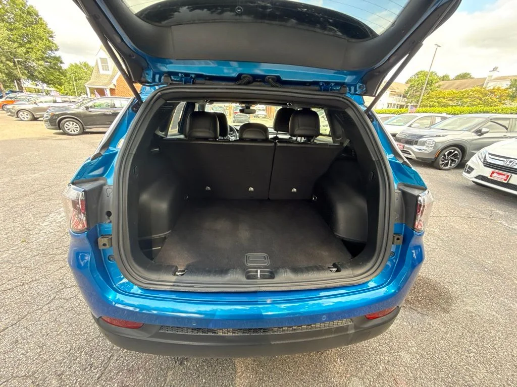 Used 2025 Blue Jeep Limited image 5