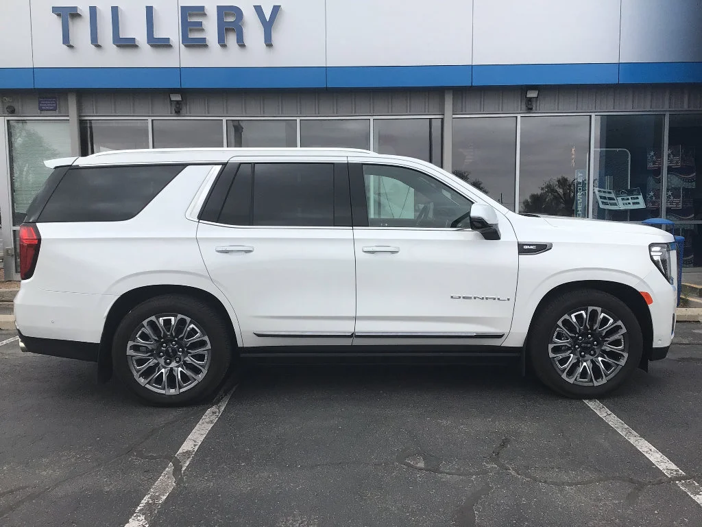 2023 GMC Yukon 4WD Denali Ultimate's photo