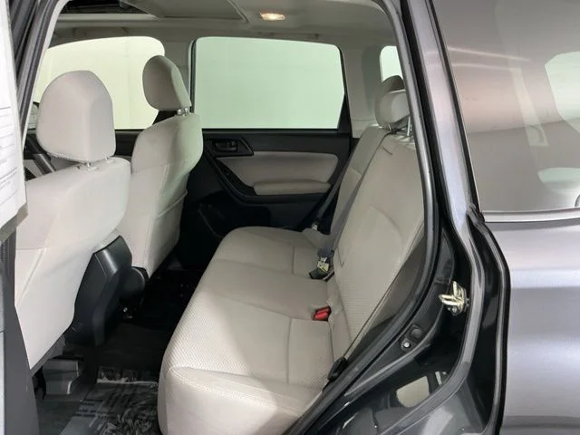Used 2018 Gray Subaru 2.5i Premium image 25