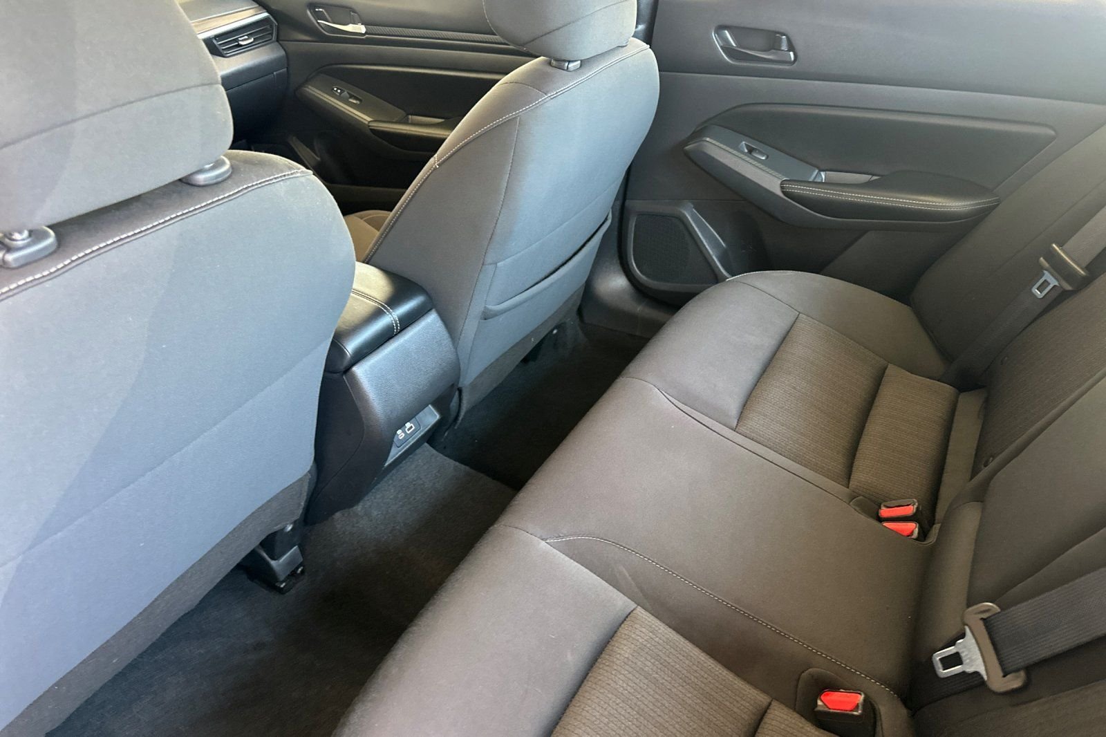 Used 2025 Red Nissan 2.5 SV image 13
