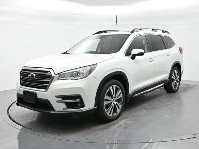 Used 2019 Crystal White Pea Subaru Limited image 3