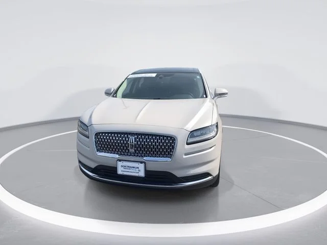 Used 2022 White Lincoln Reserve image 3