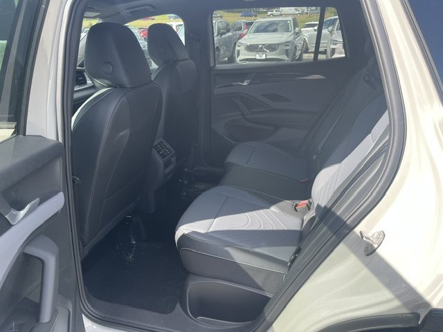 New 2026 Sandstone W/Deep Black Roof Volkswagen 2.0T SE R-Line Black image 6