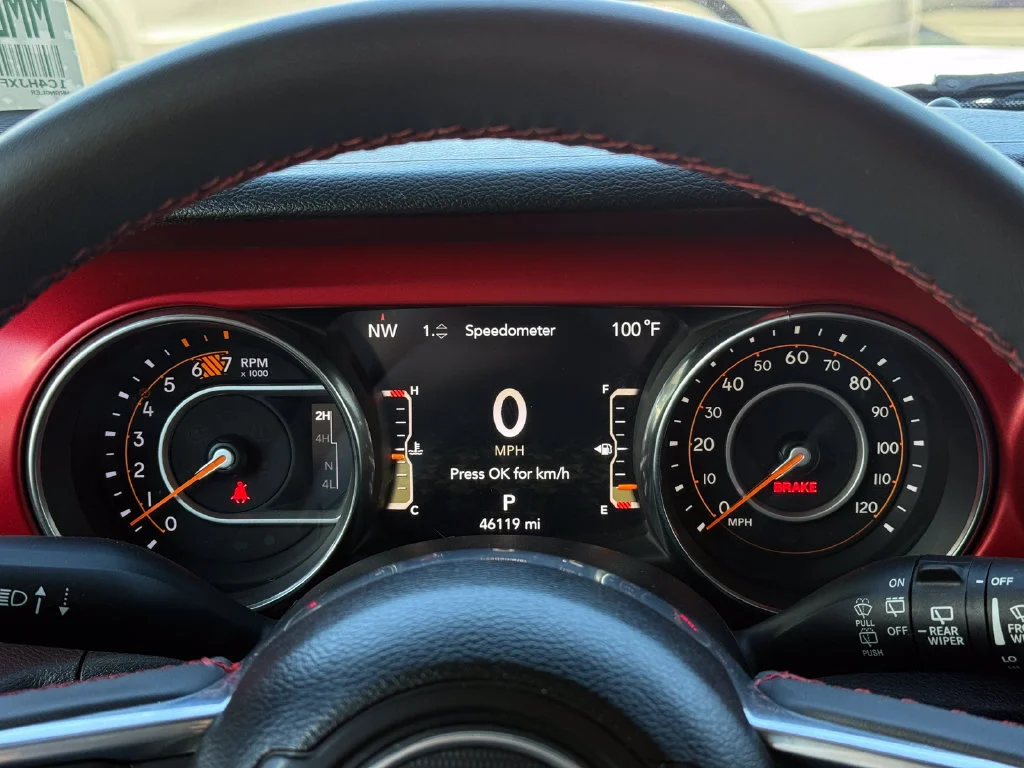 Used 2023  Jeep Rubicon image 32