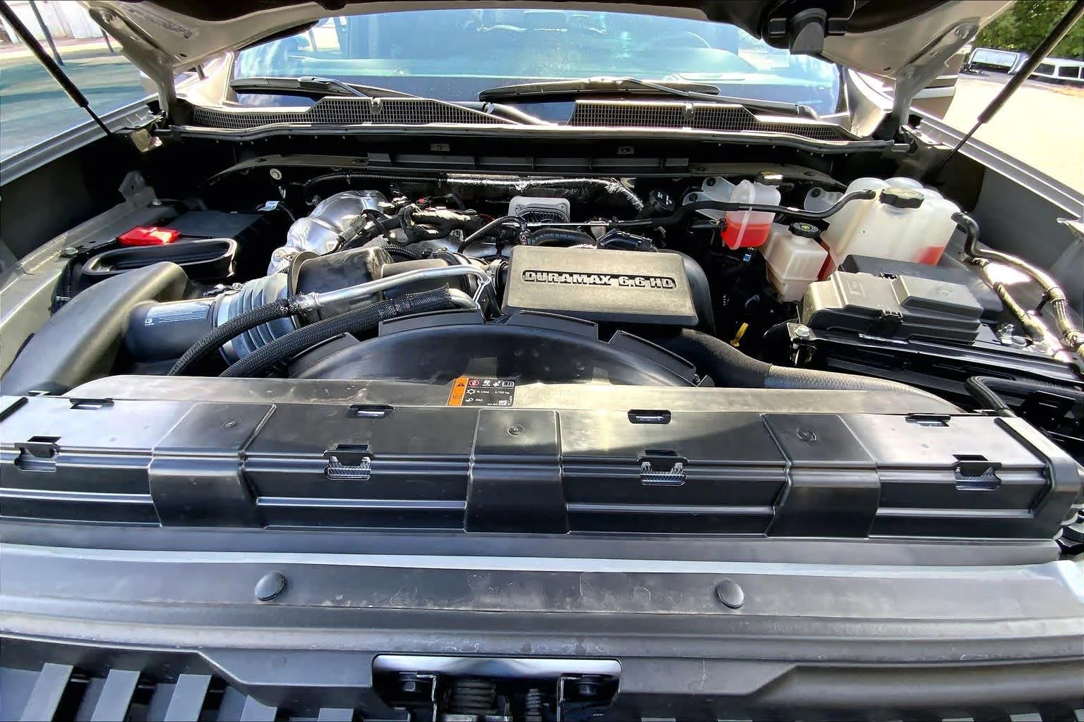 Used 2025 Slate Gray Metallic Chevrolet Custom image 32