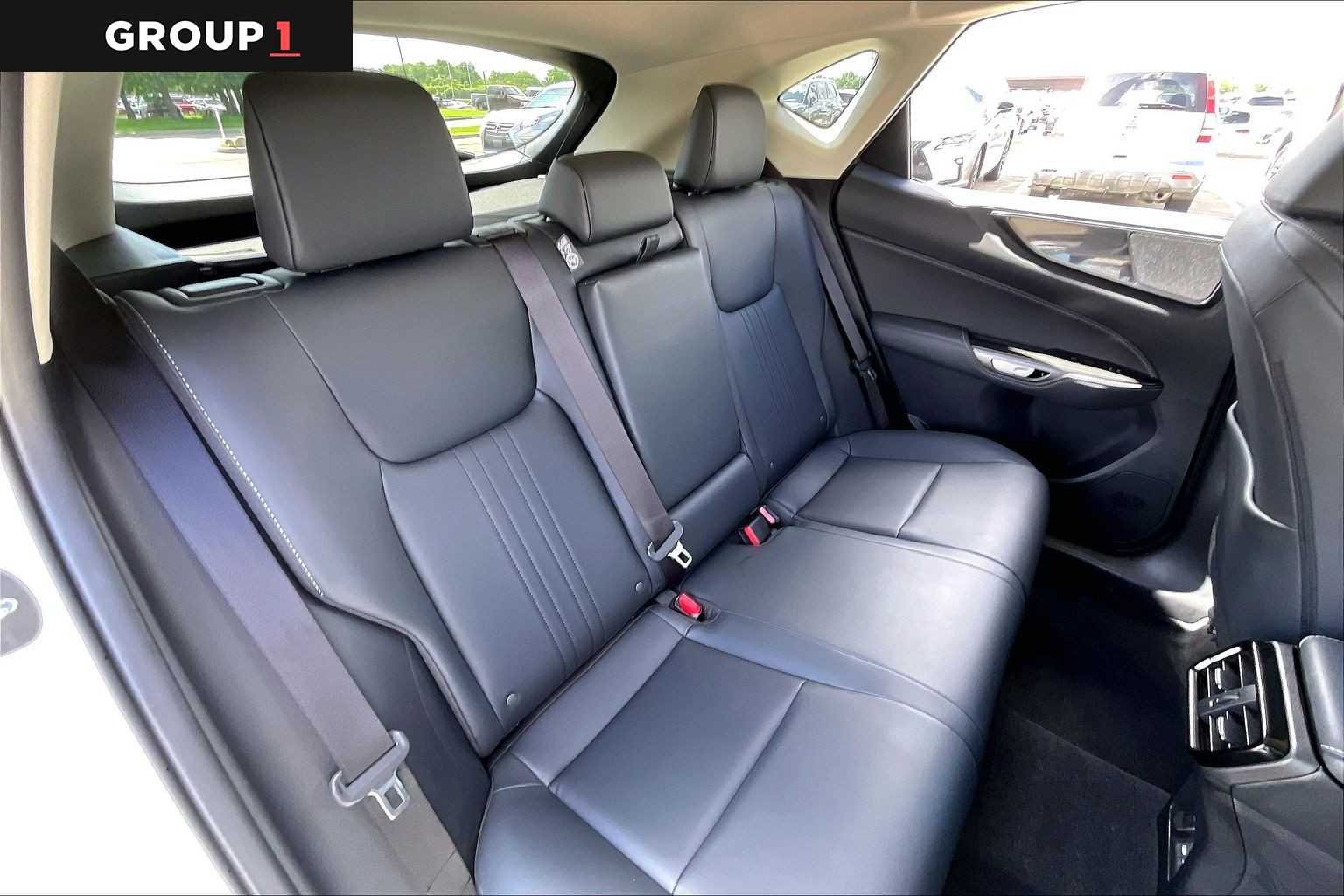 Used 2025 Eminent White Pearl Lexus  image 17