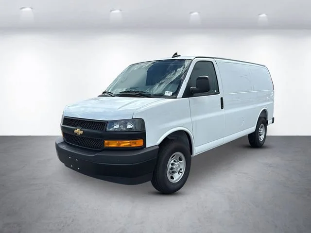 2025 Chevrolet Express 2500 Work Van HD's photo