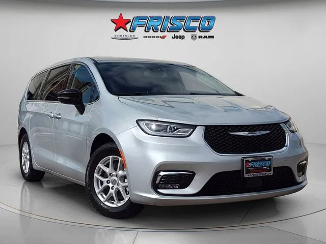 2024 Chrysler Pacifica Touring L's photo