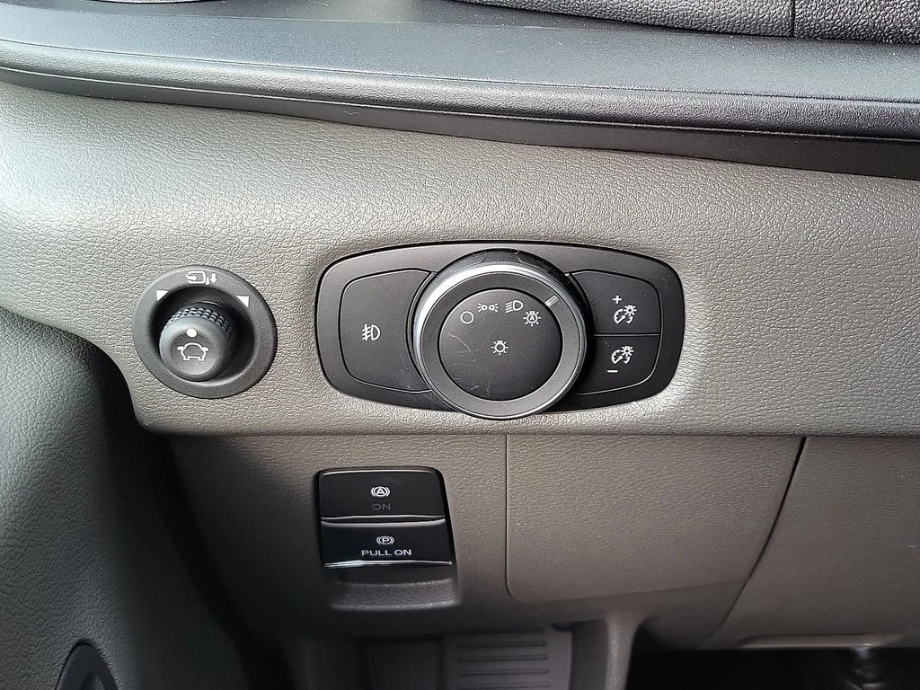2025 Ford Transit Passenger Van XLT - Photo 13