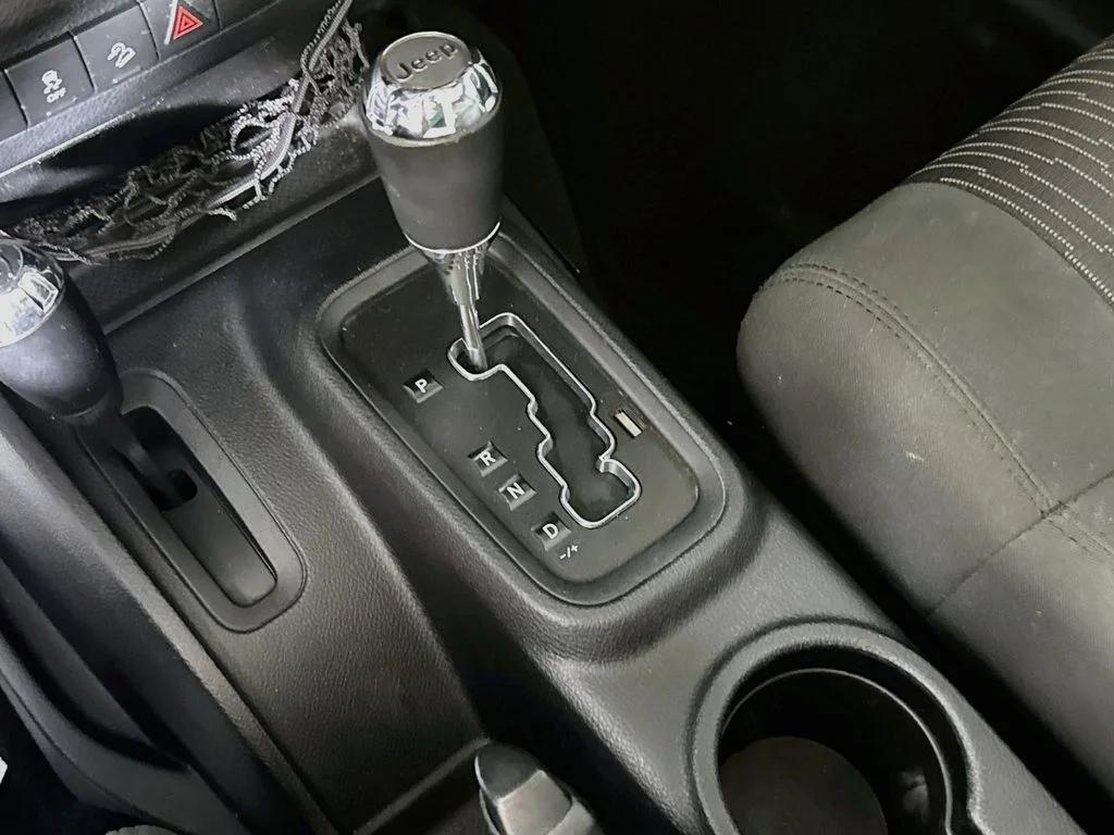 Used 2012 White Jeep Rubicon image 19