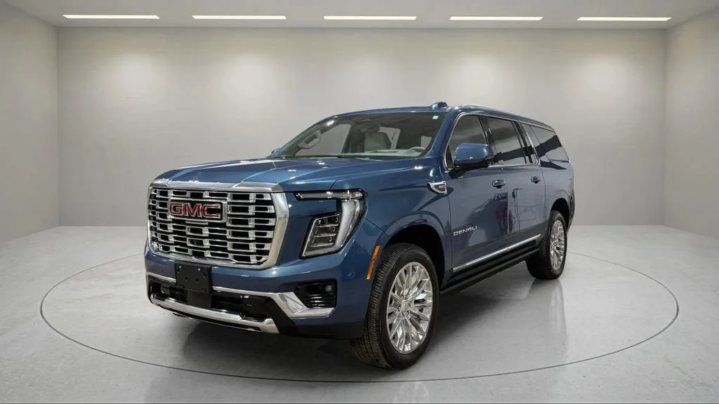 2025 GMC Yukon Denali AWD's photo
