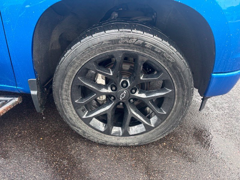 Used 2022 Blue Chevrolet RST image 15