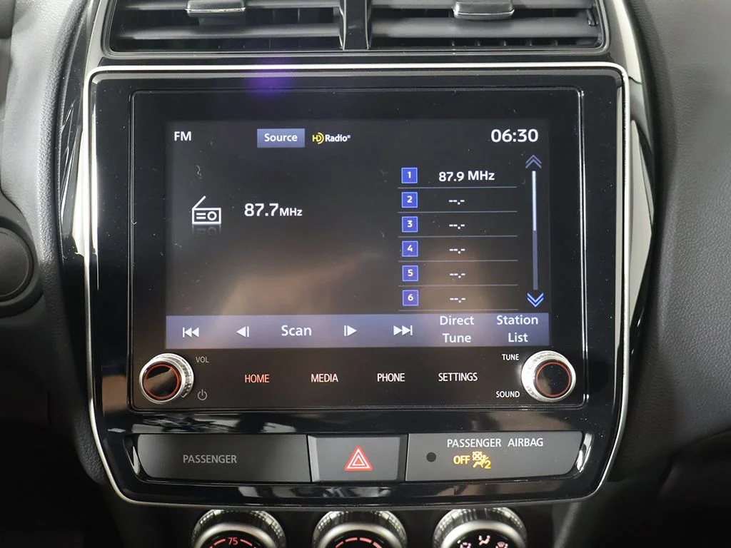 New 2026 Blue Mitsubishi 2.0 LE image 38