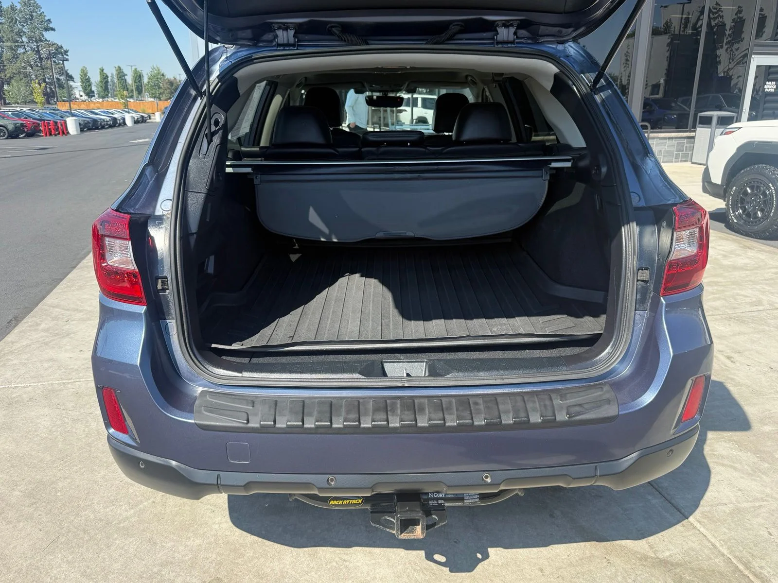 Used 2017 Twilight Blue Metallic Subaru 2.5i image 16