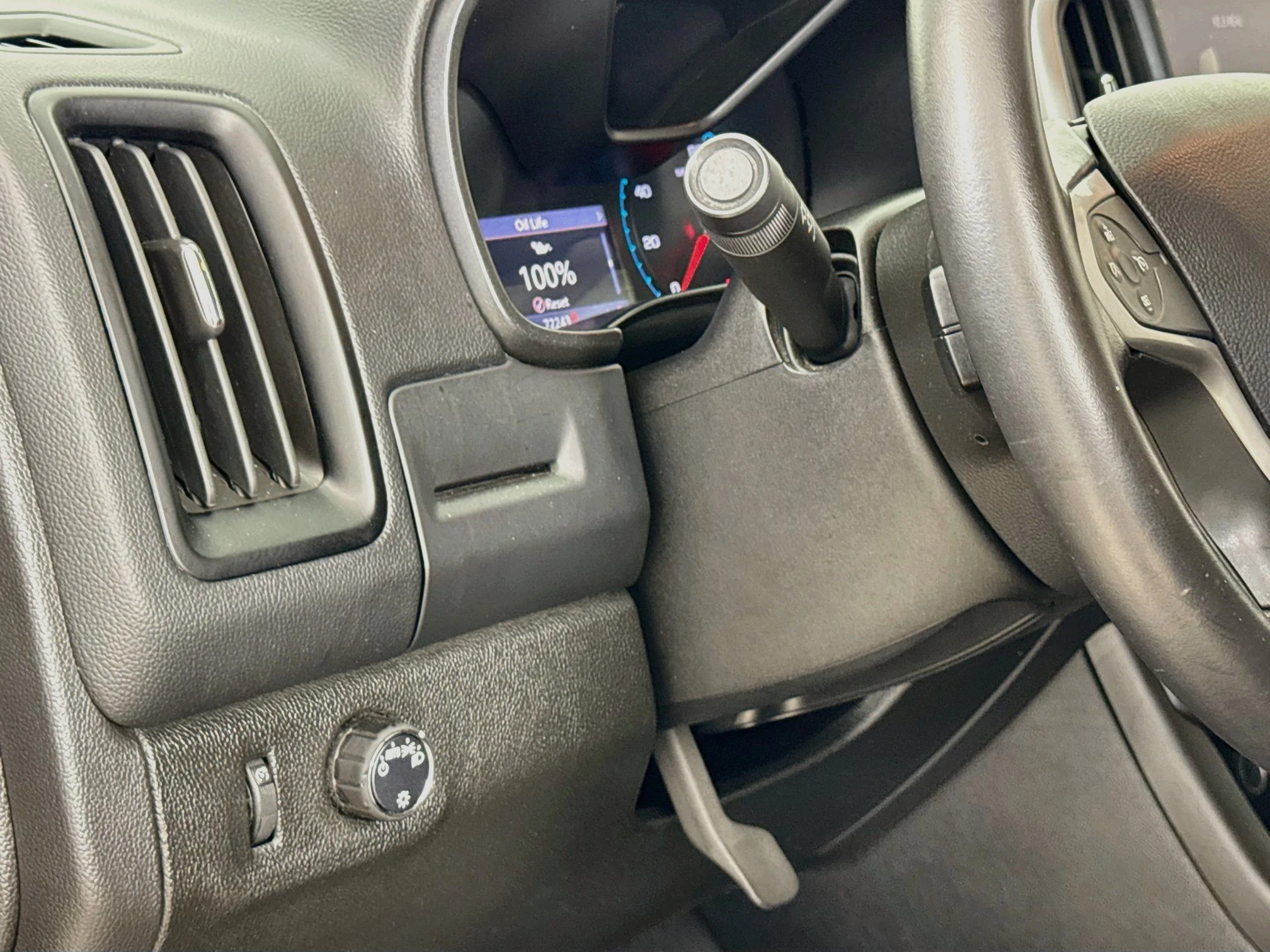 Used 2019 SHADOW GRAY METALLIC Chevrolet 2WD LT image 12