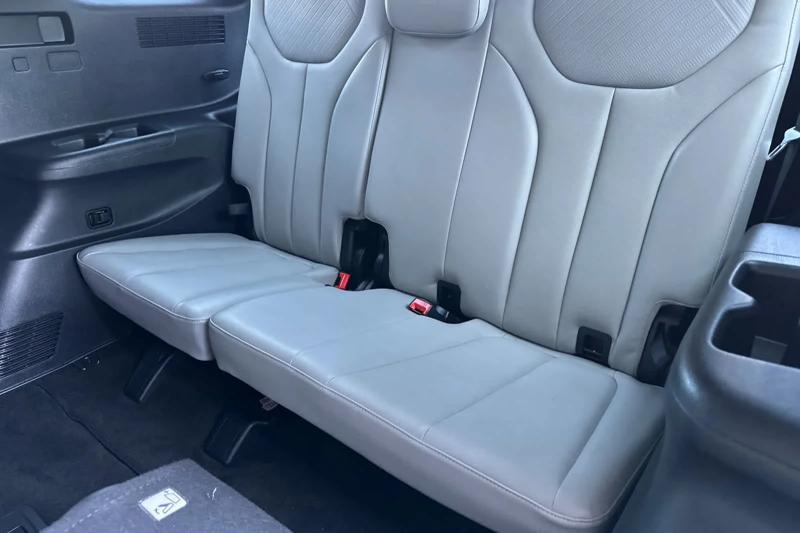 Certified Used 2025 Hyper White Hyundai SEL image 15