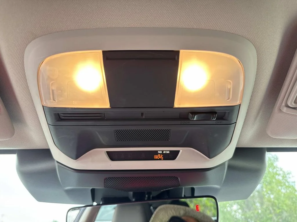 Used 2024 Black Subaru Base image 41