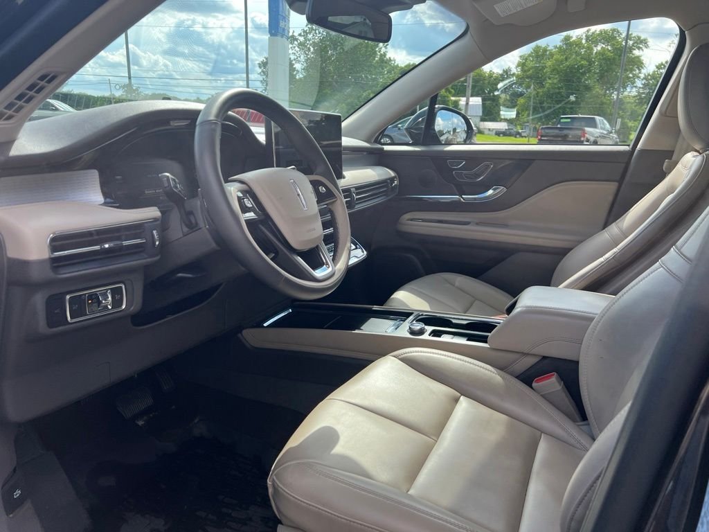Used 2023 Black Lincoln Standard image 8