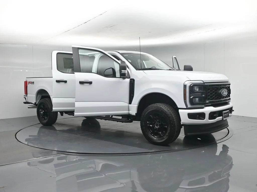 New 2026 Oxford White Ford XL image 29
