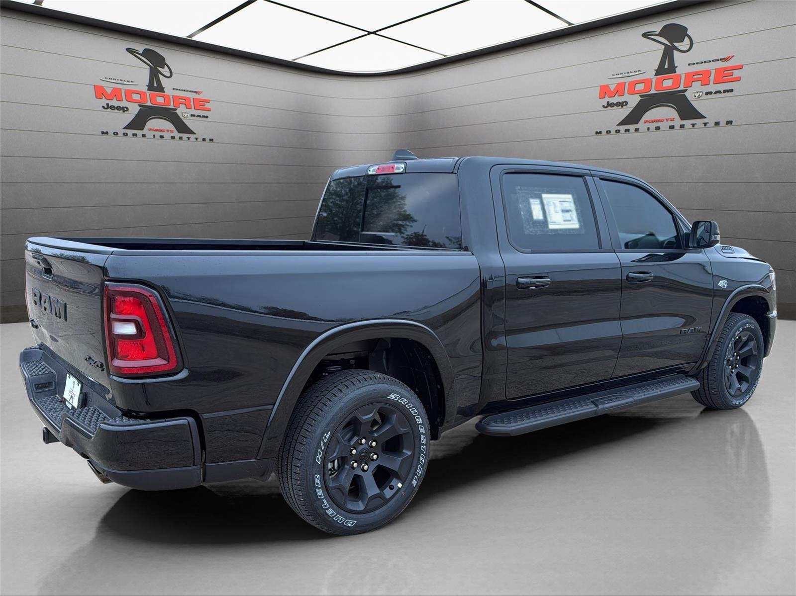 New 2026 Diamond Black Crystal Pearl-Coat Exterior Paint RAM Lone Star image 6