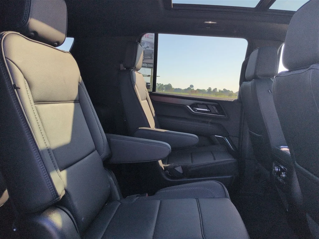 Used 2026 Glacier White Tricoat GMC Denali image 28