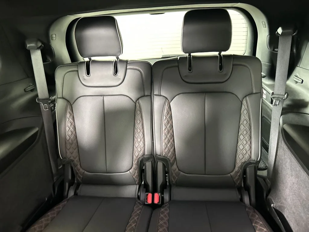 Used 2025 Black Jeep Summit image 20